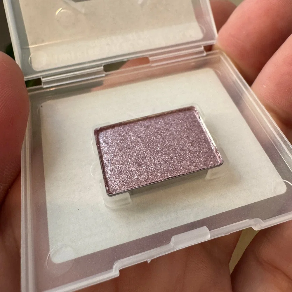 Mary Kay Mineral Eye Color Shimmering Lilac Purple Shimmer Eyeshadow Pan NEW